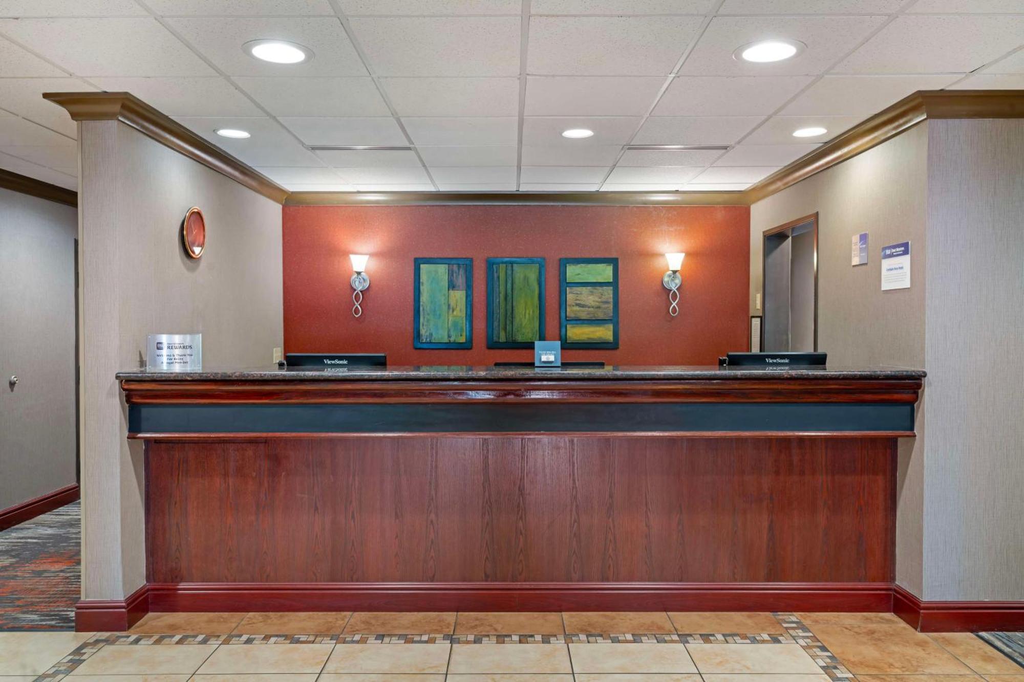 Best Western Cascade Inn & Suites Troutdale Buitenkant foto