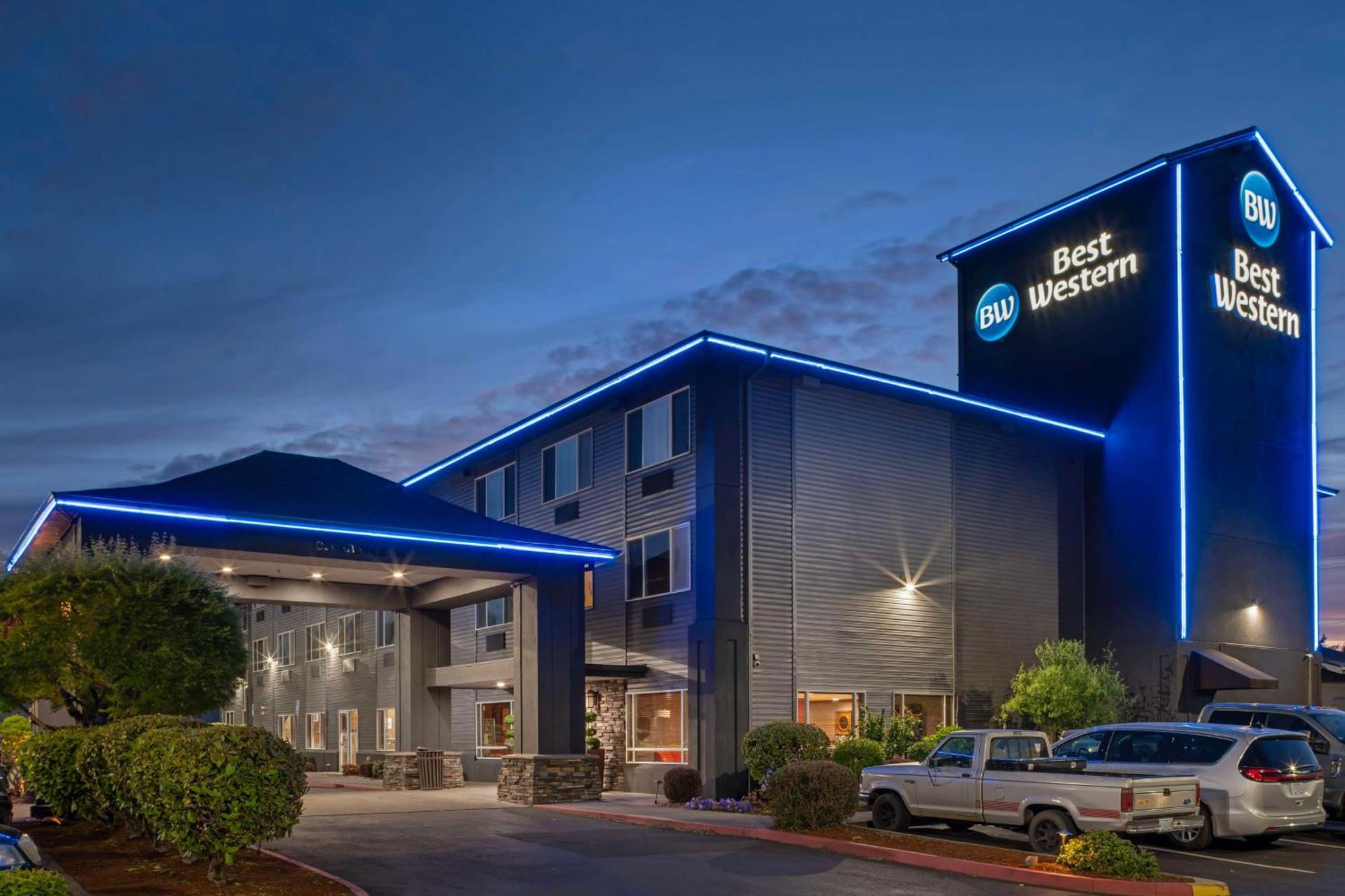 Best Western Cascade Inn & Suites Troutdale Buitenkant foto