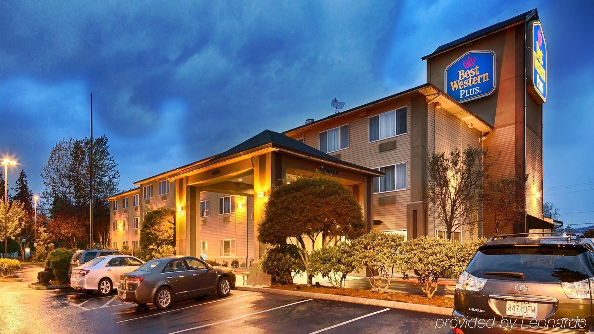 Best Western Cascade Inn & Suites Troutdale Buitenkant foto