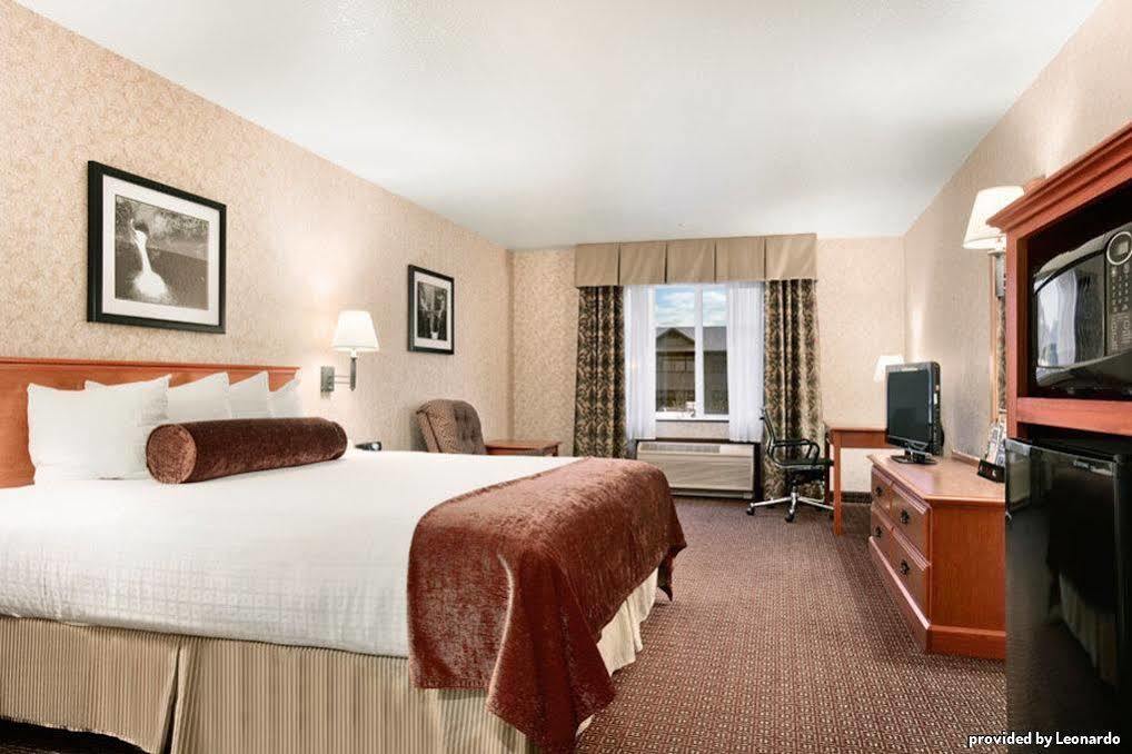 Best Western Cascade Inn & Suites Troutdale Kamer foto