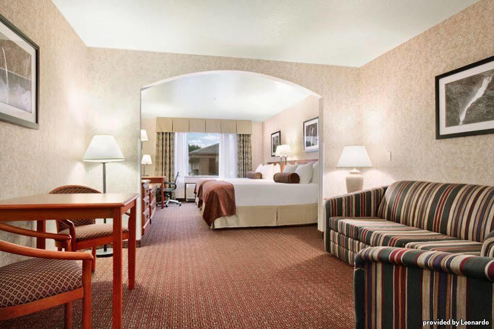 Best Western Cascade Inn & Suites Troutdale Kamer foto